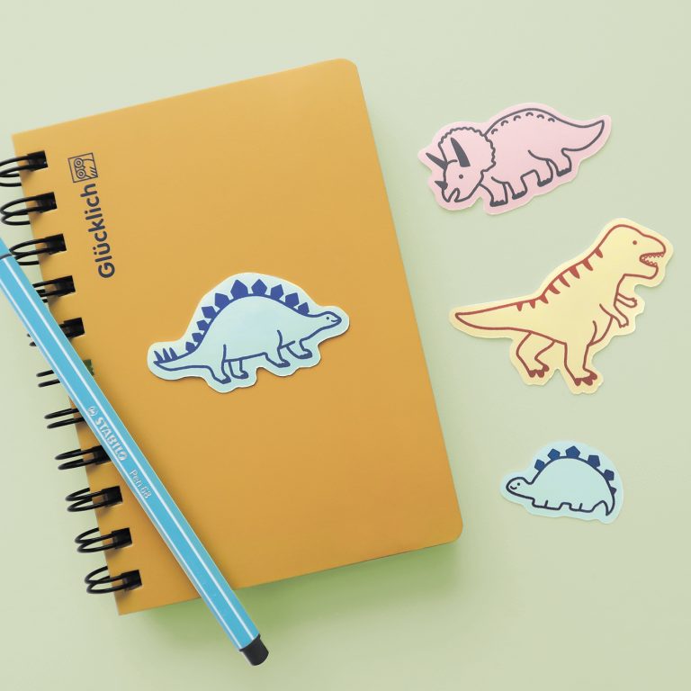STC_DinosaurFamily_img01