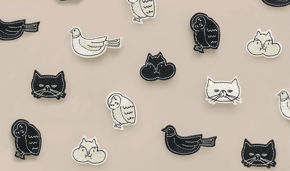 ティックル　ブローチ